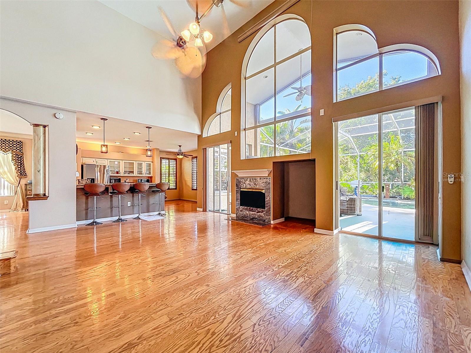 Image 34 of 77 For 1858 Longview Ln