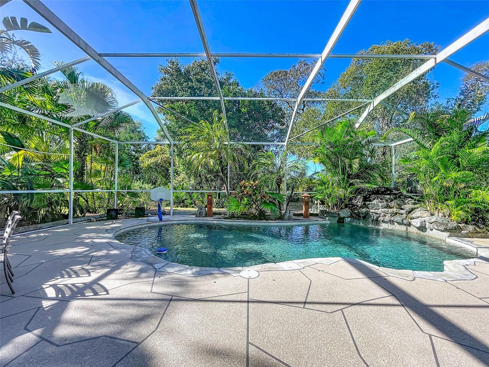 Image 4 of 77 For 1858 Longview Ln