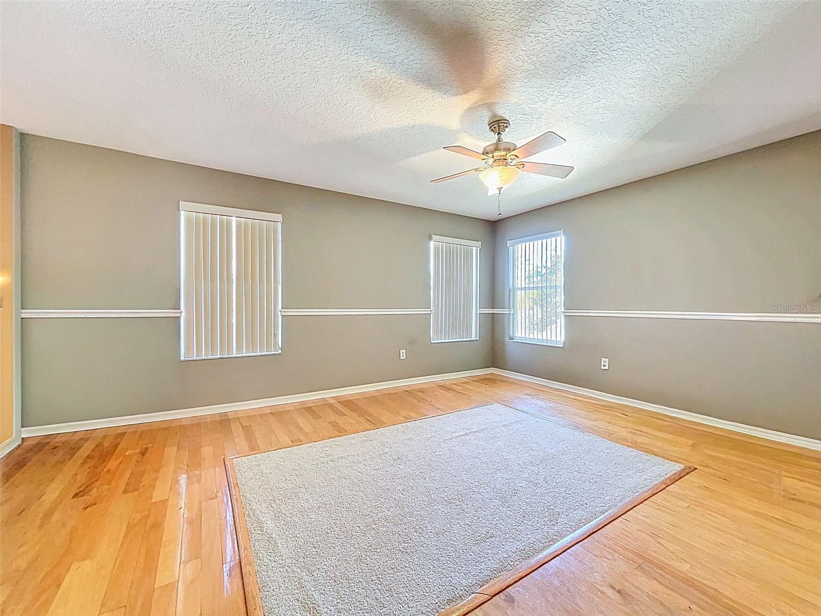 Image 41 of 77 For 1858 Longview Ln