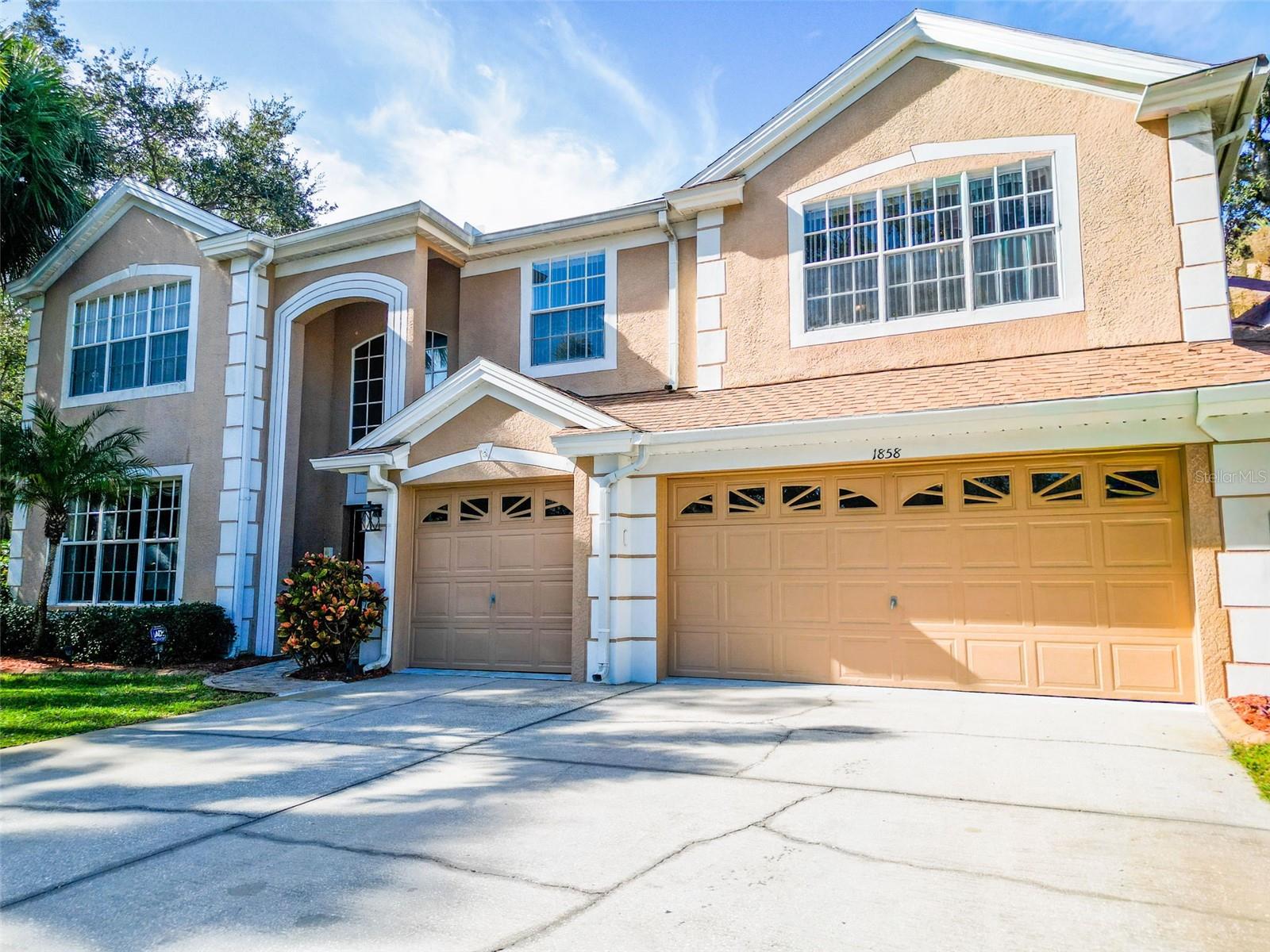 Image 9 of 77 For 1858 Longview Ln