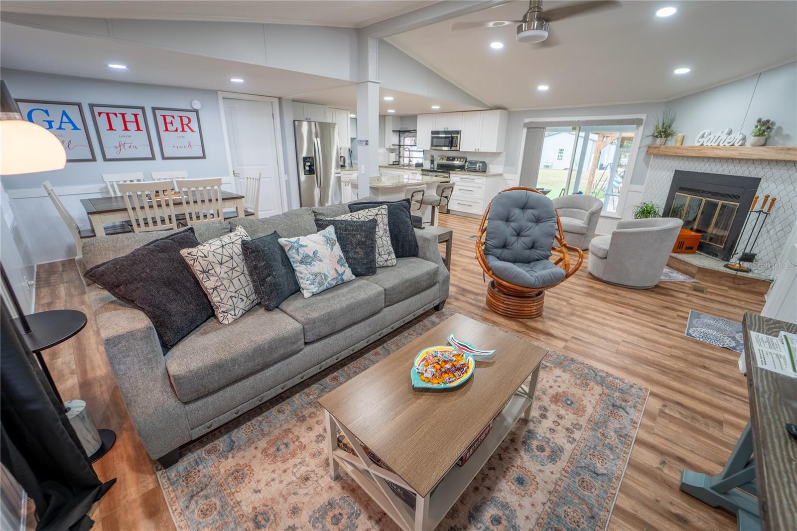 Image 12 of 68 For 4405 Loma Vista Drive