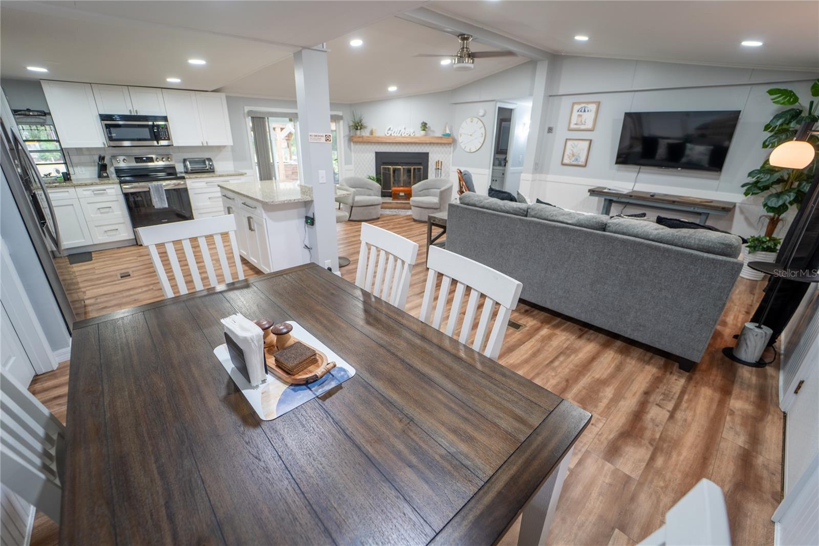 Image 13 of 68 For 4405 Loma Vista Drive