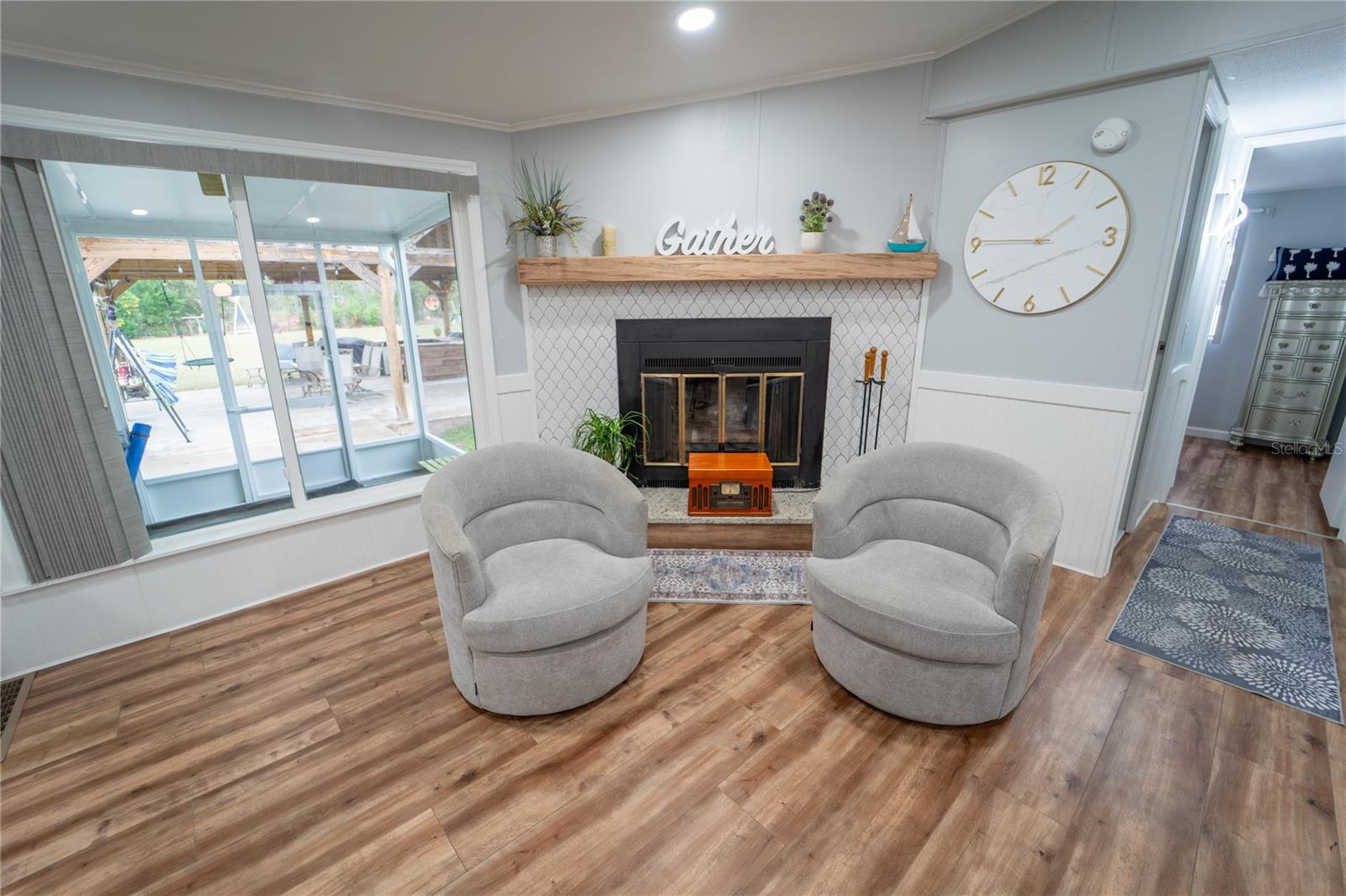 Image 14 of 68 For 4405 Loma Vista Drive