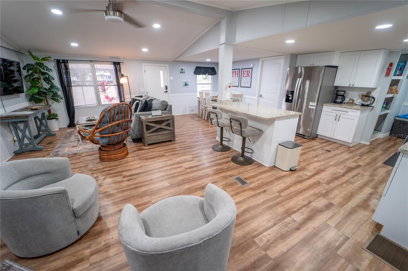 Image 16 of 68 For 4405 Loma Vista Drive