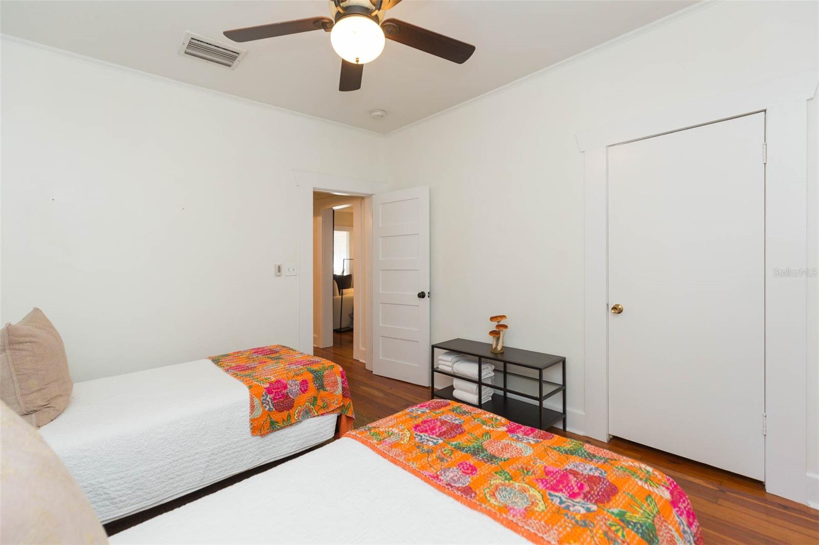 Image 13 of 32 For 917 Broad Street