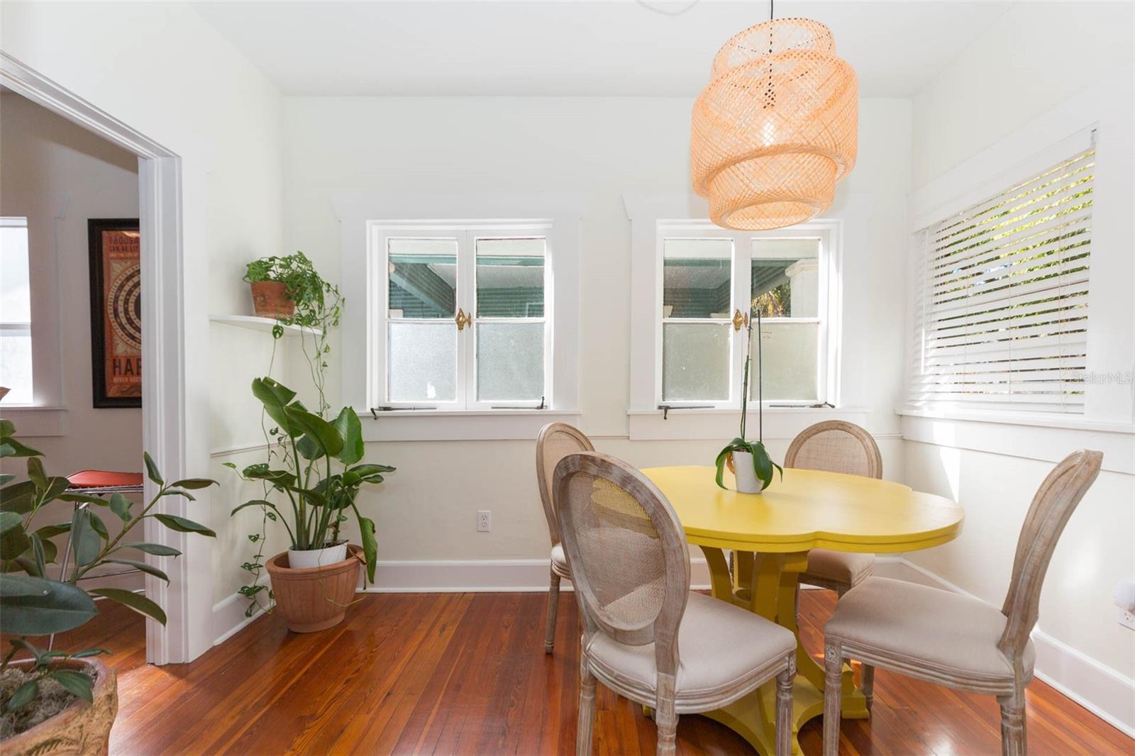 Image 5 of 32 For 917 Broad Street