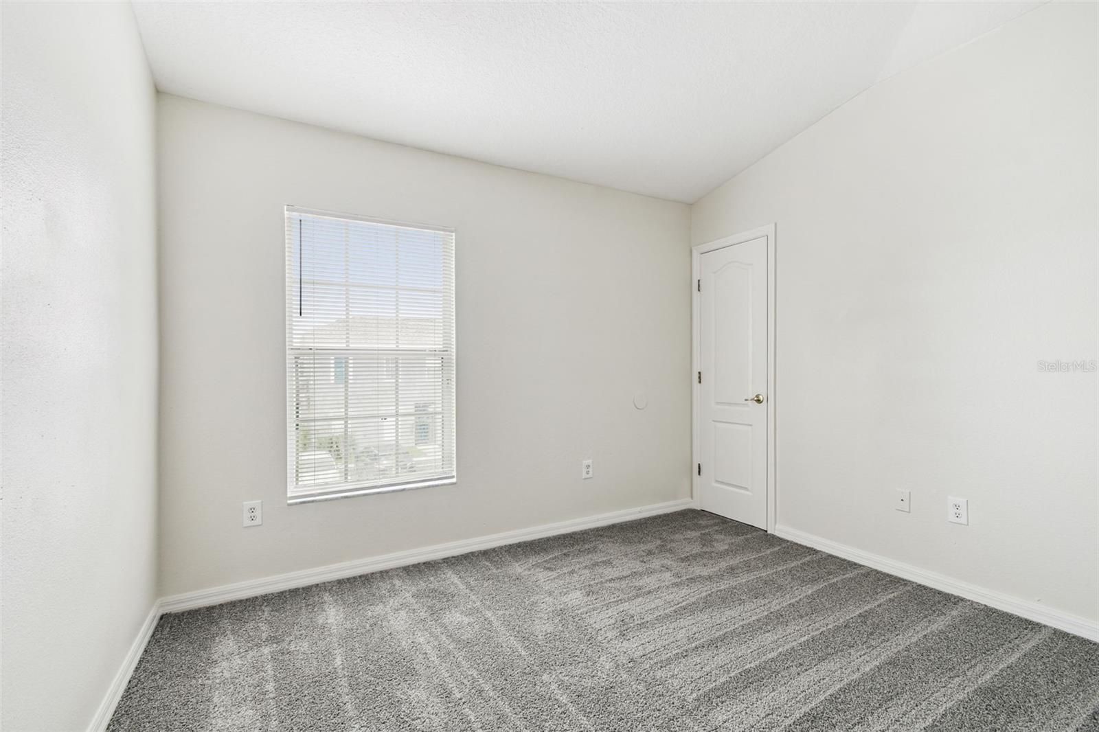 Image 19 of 44 For 6723 Lake Camden Way