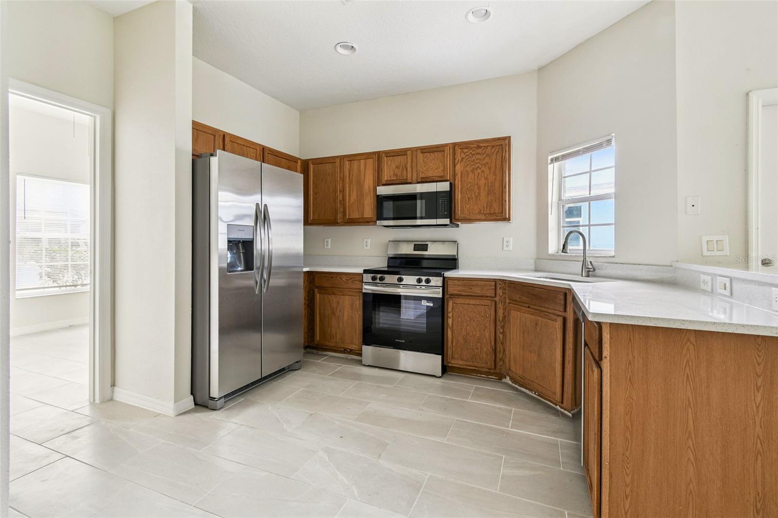 Image 9 of 44 For 6723 Lake Camden Way