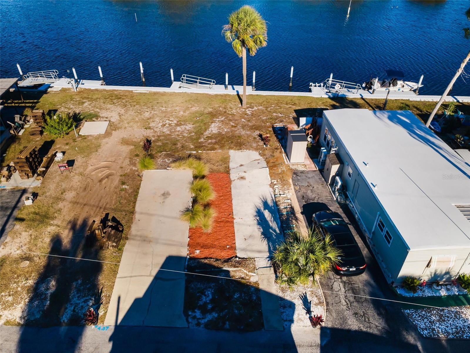 Listing photo id 11 for 800 Chesapeake Drive 12