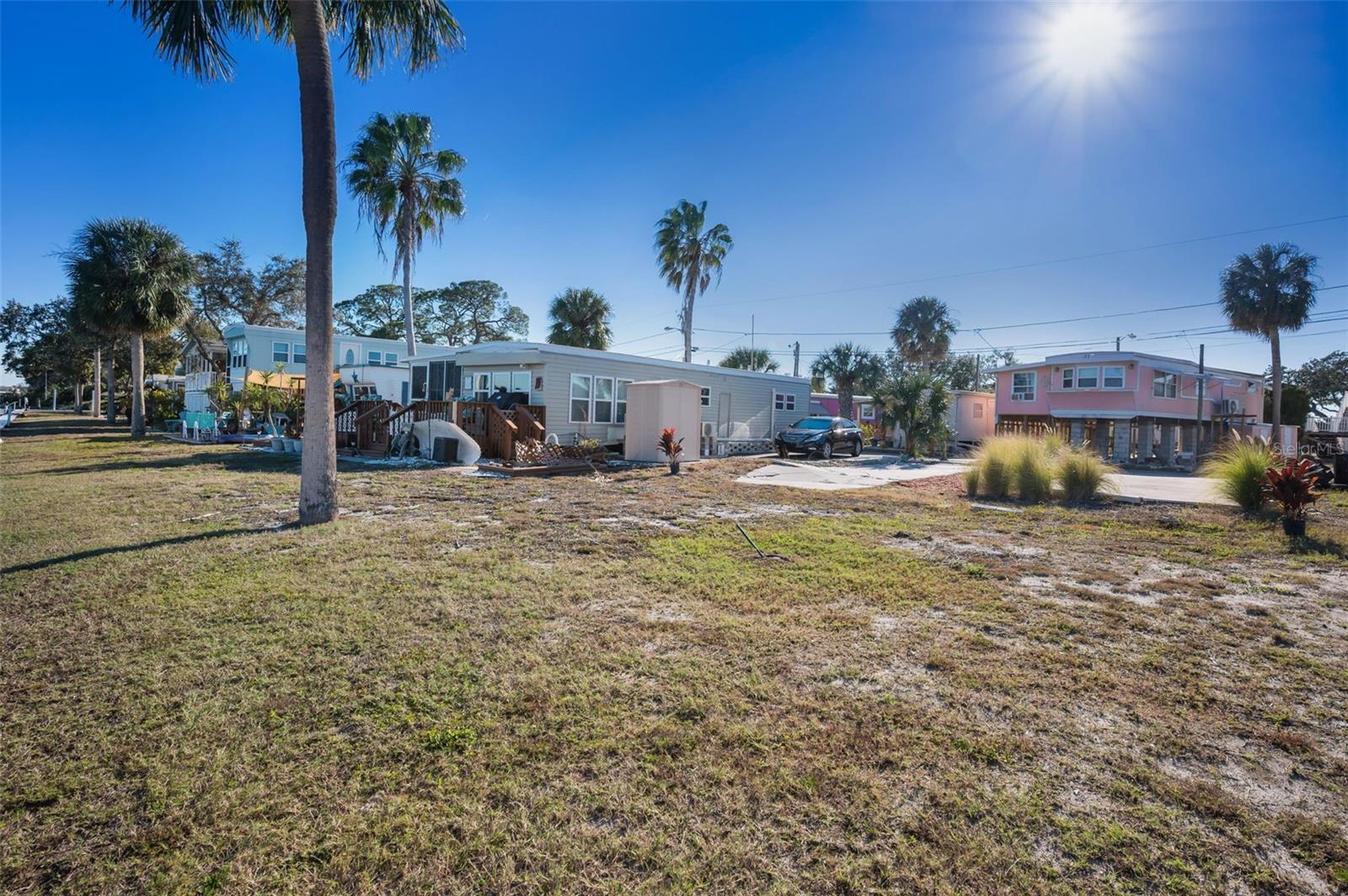 Listing photo id 33 for 800 Chesapeake Drive 12