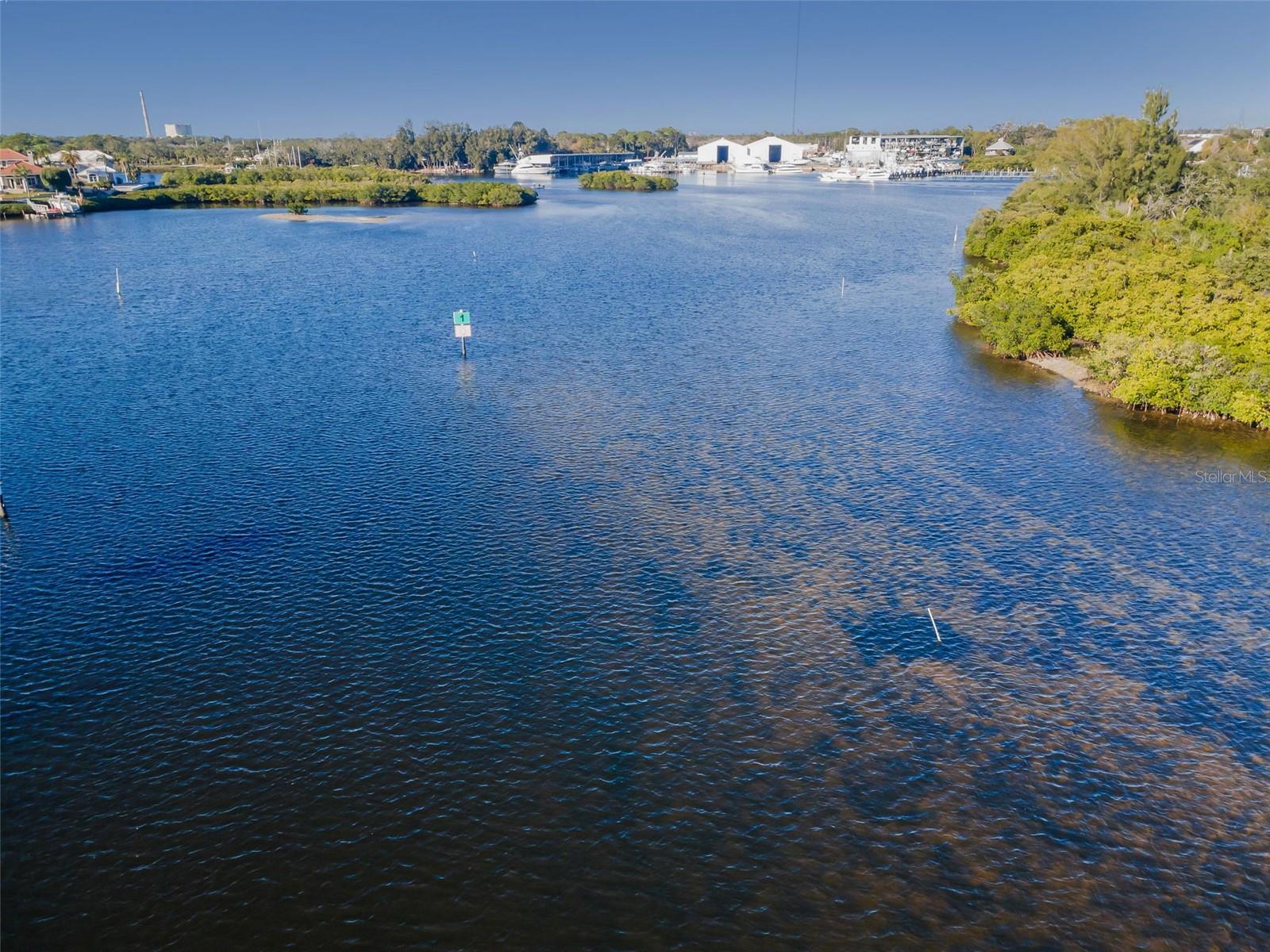 Listing photo id 43 for 800 Chesapeake Drive 12