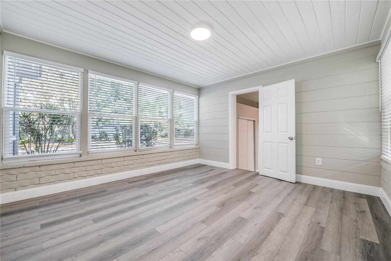 Image 11 of 24 For 4626 24th Avenue N