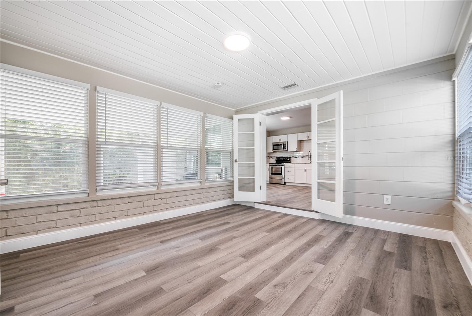 Image 12 of 24 For 4626 24th Avenue N