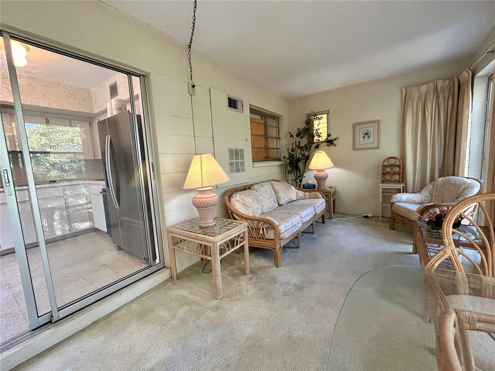 Image 12 of 46 For 2464 Australia Way E 78