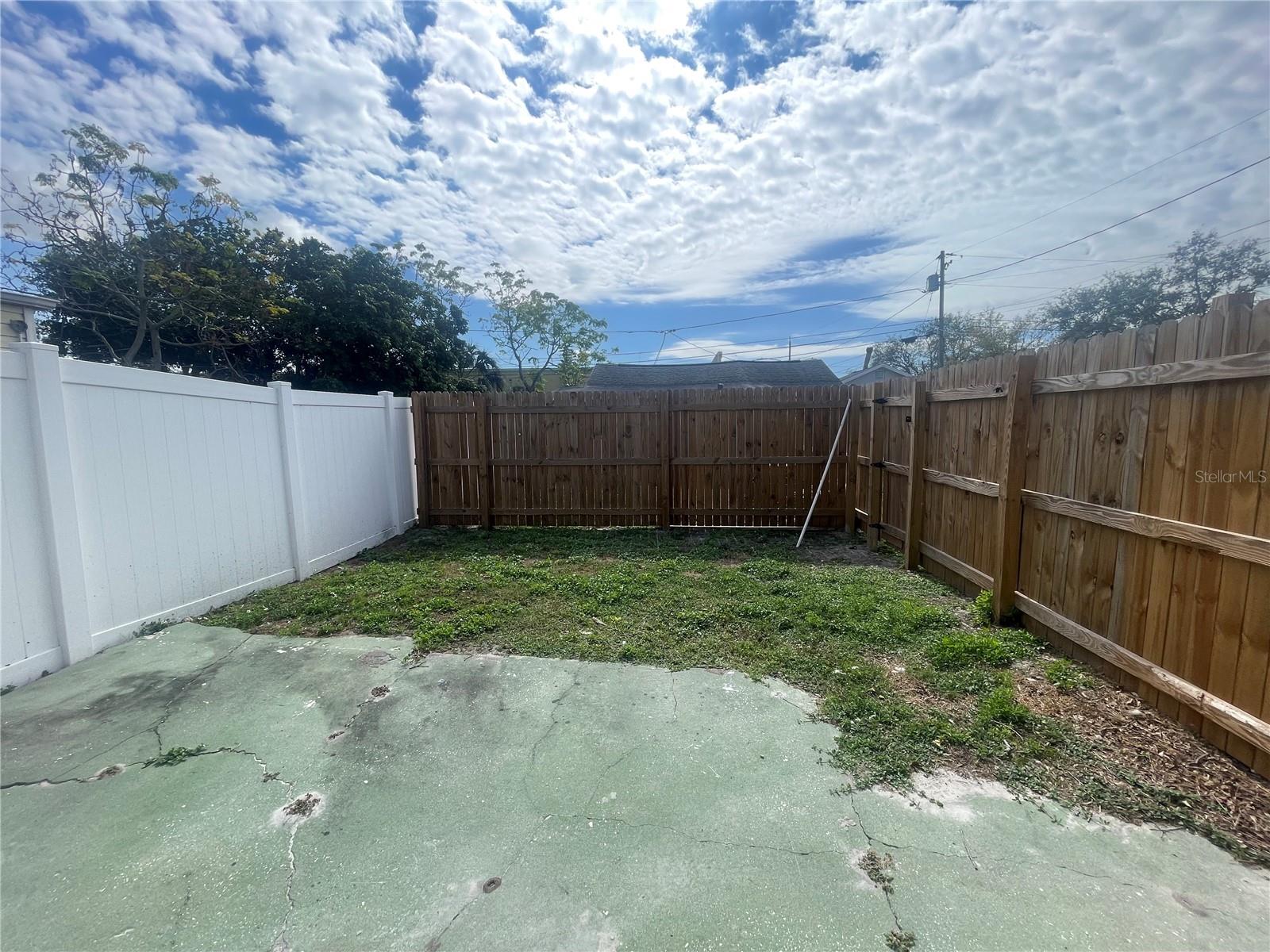 Image 9 of 10 For 5475 42nd Street N 5