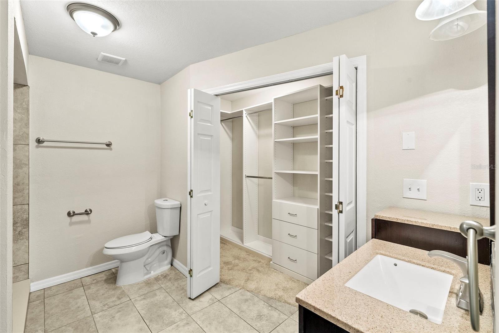 Image 18 of 35 For 6601 Elizabeth Street