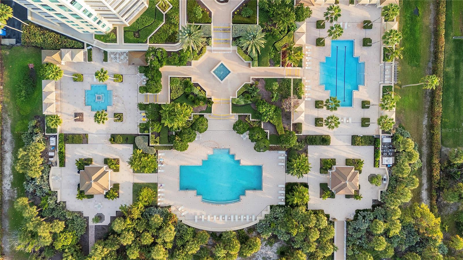 Image 4 of 13 For 1170 Gulf Boulevard 301