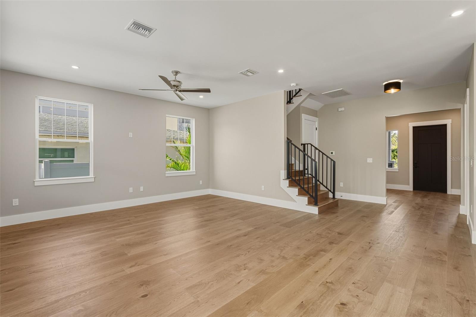 Image 13 of 71 For 844 26th Avenue N