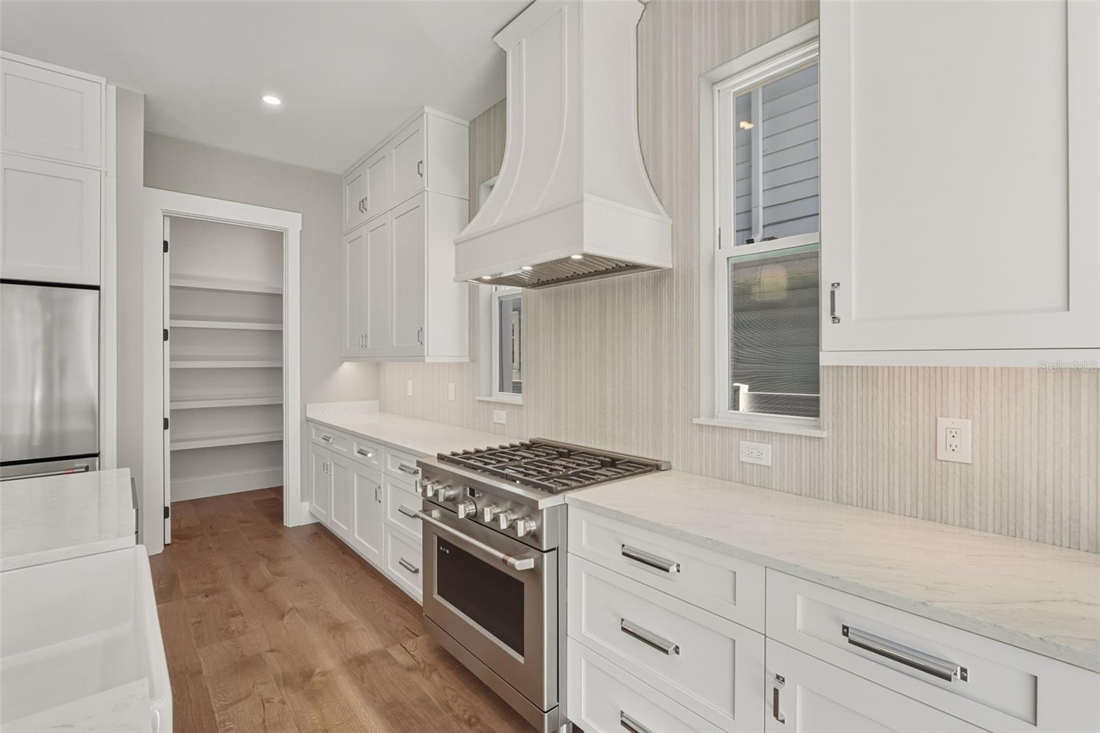 Image 20 of 71 For 844 26th Avenue N