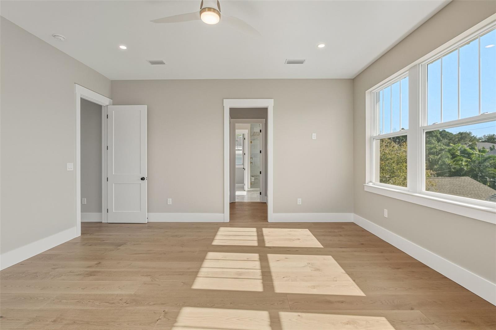 Image 46 of 71 For 844 26th Avenue N