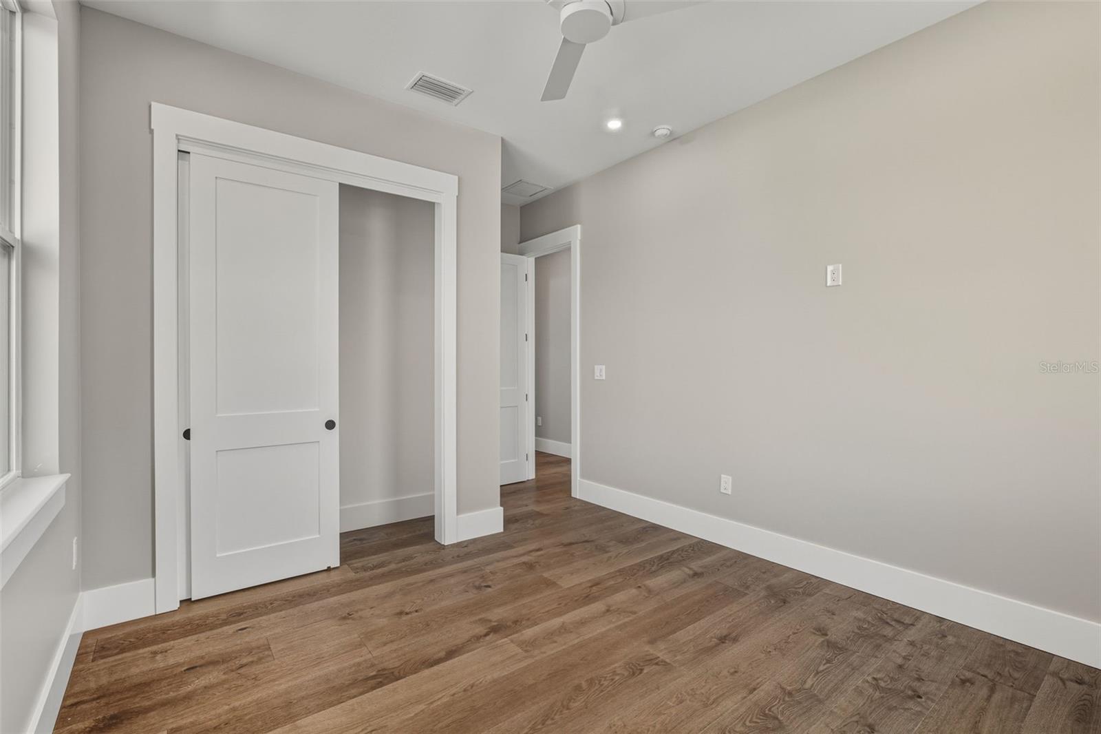 Image 53 of 71 For 844 26th Avenue N