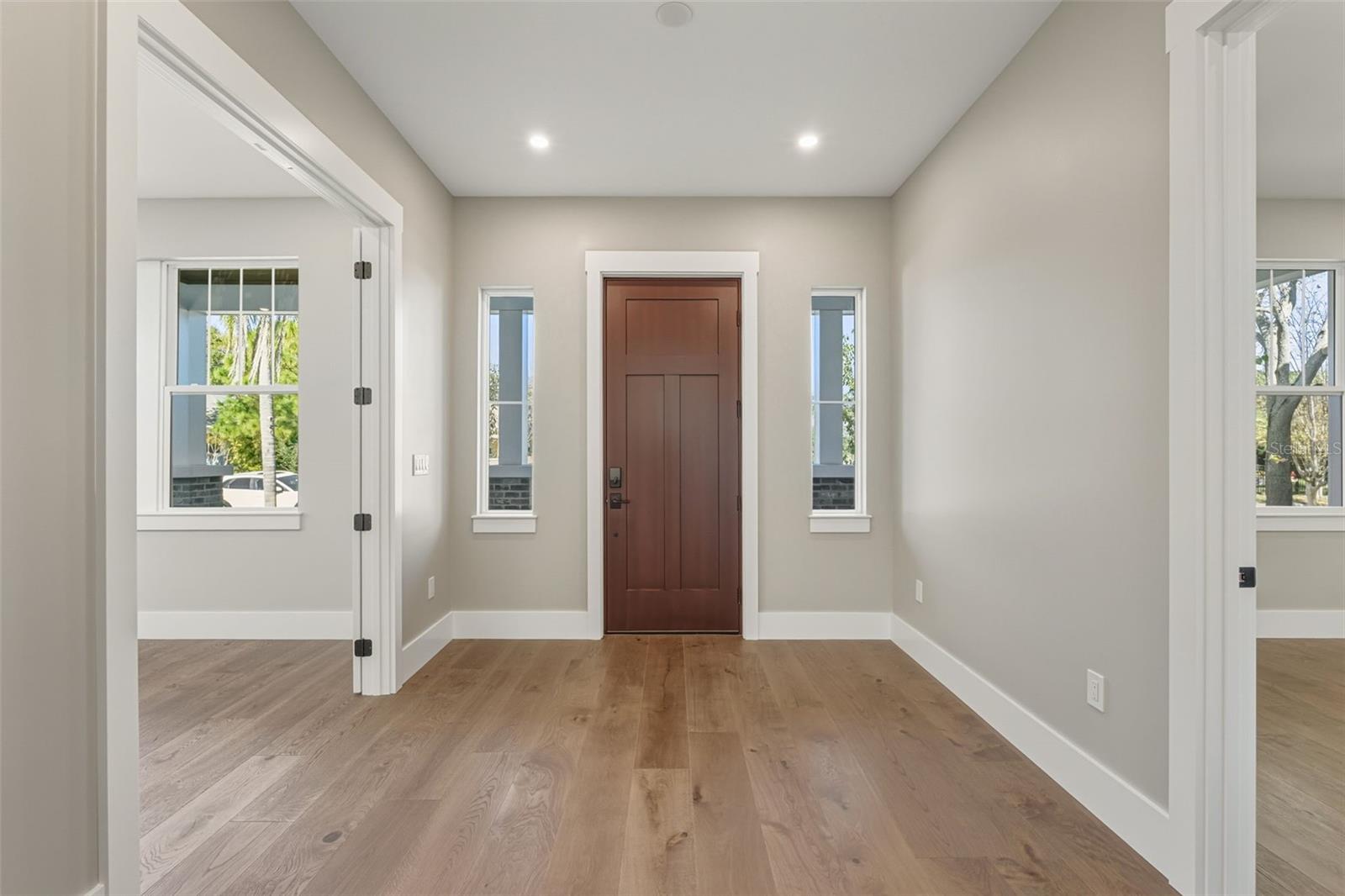 Image 9 of 71 For 844 26th Avenue N