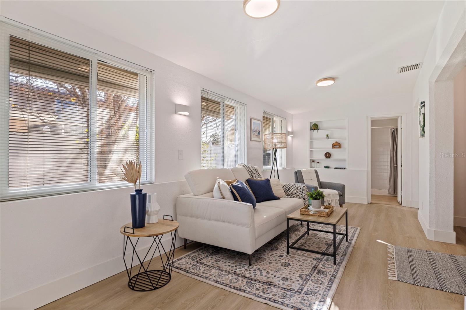 Image 15 of 32 For 4500 16th Avenue N