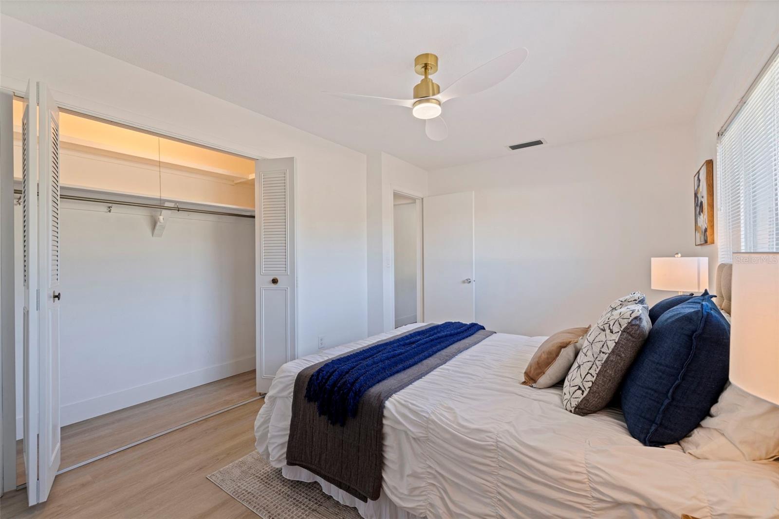 Image 22 of 32 For 4500 16th Avenue N