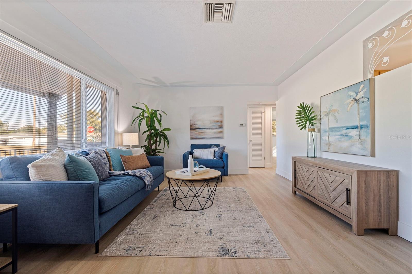 Image 6 of 32 For 4500 16th Avenue N