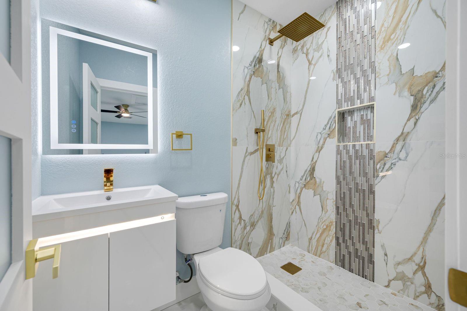 Listing photo id 27 for 1469 Young Avenue