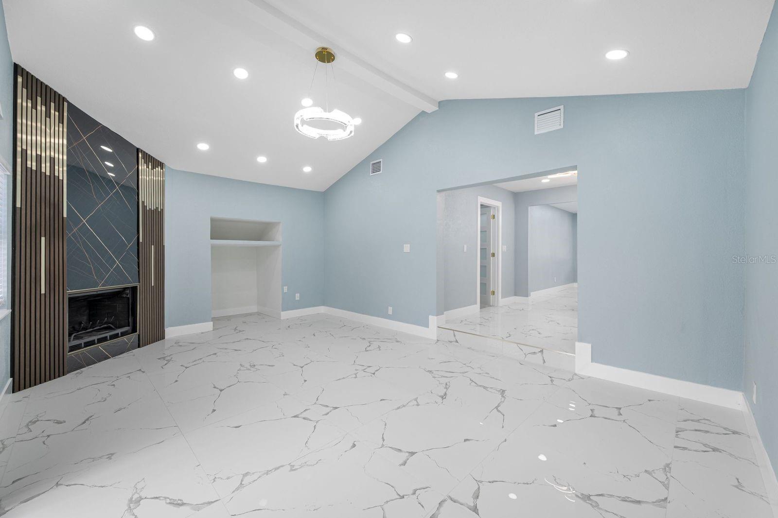 Listing photo id 35 for 1469 Young Avenue