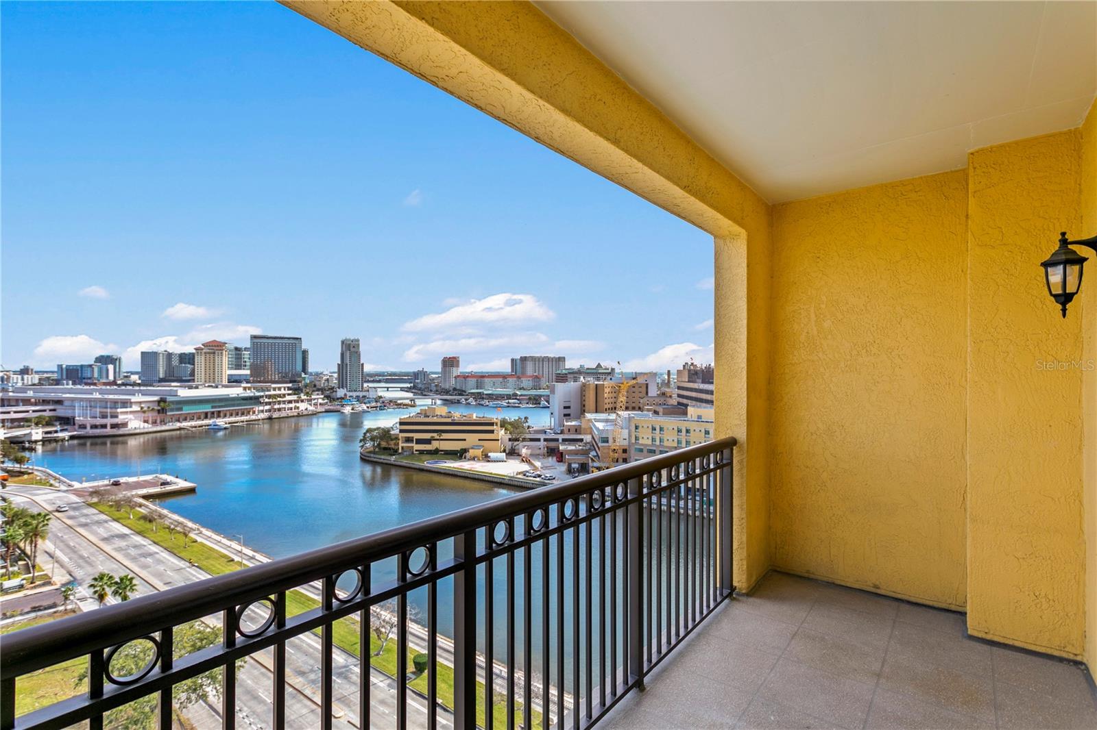 Image 10 of 51 For 345 Bayshore Boulevard 1512