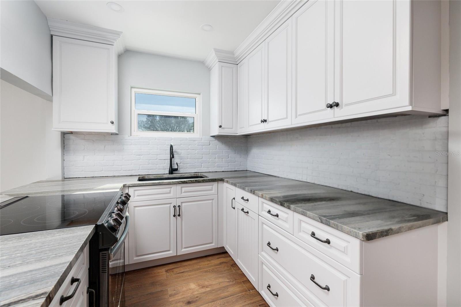 Image 20 of 51 For 6000 2nd Street E 6