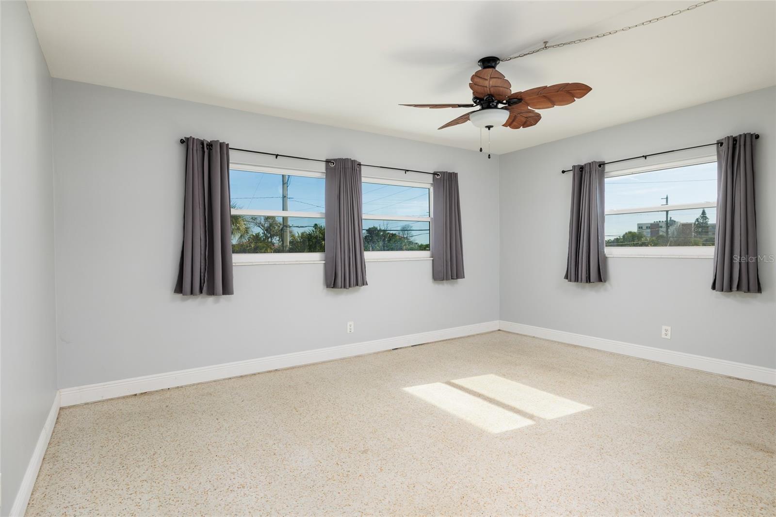 Image 21 of 51 For 6000 2nd Street E 6