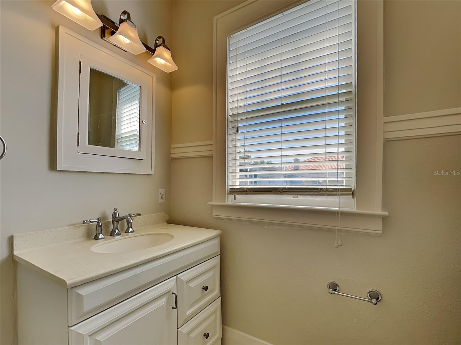 Image 22 of 52 For 1806 Morrison Avenue 3