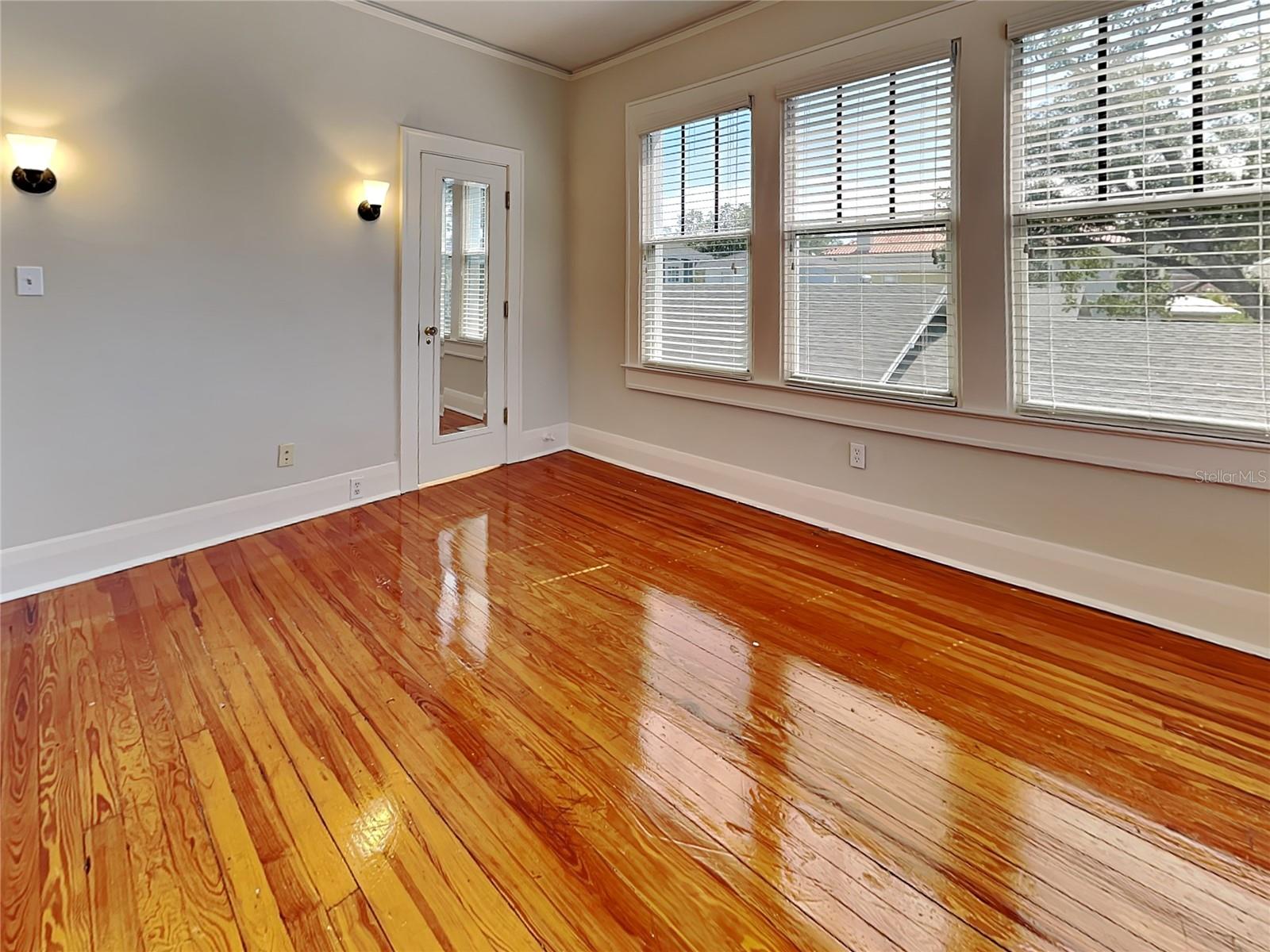 Image 25 of 52 For 1806 Morrison Avenue 3