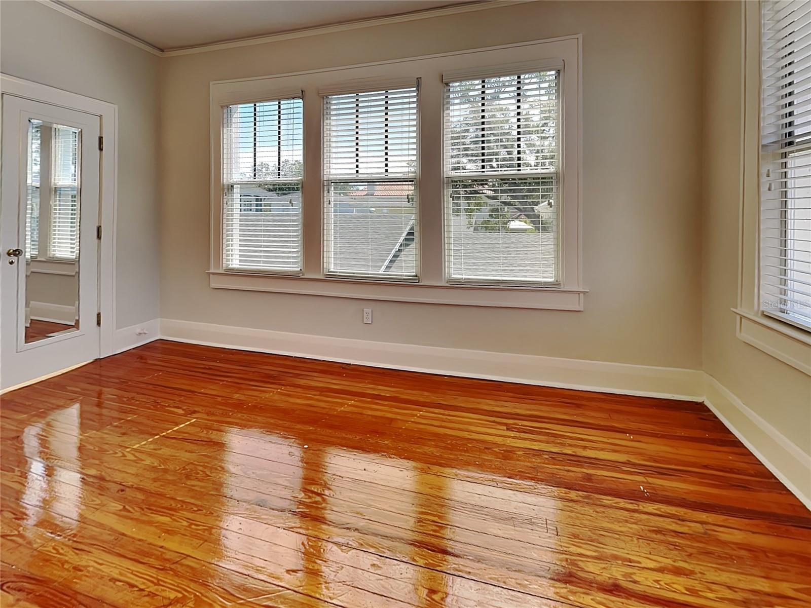 Image 27 of 52 For 1806 Morrison Avenue 3