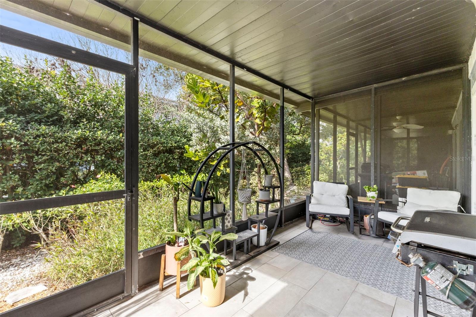 Image 26 of 27 For 1730 Belleair Forest Drive