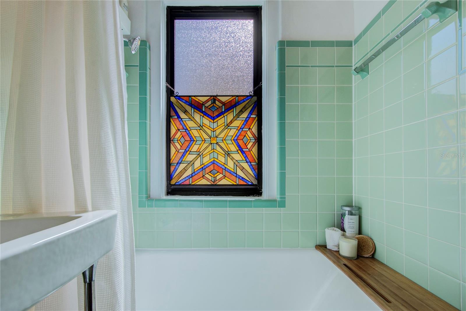 Image 38 of 80 For 130 4th Avenue N 610