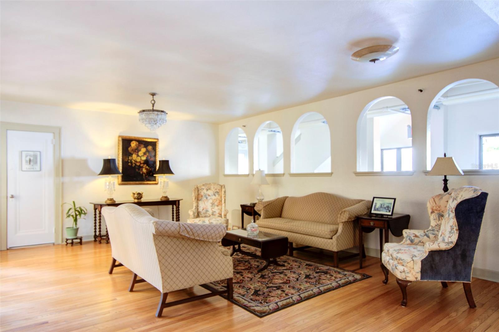 Image 54 of 80 For 130 4th Avenue N 610