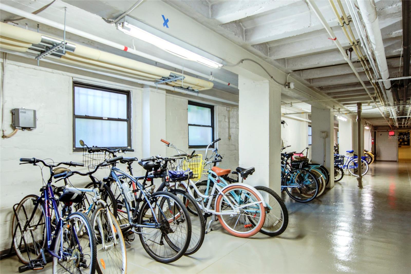 Image 55 of 80 For 130 4th Avenue N 610