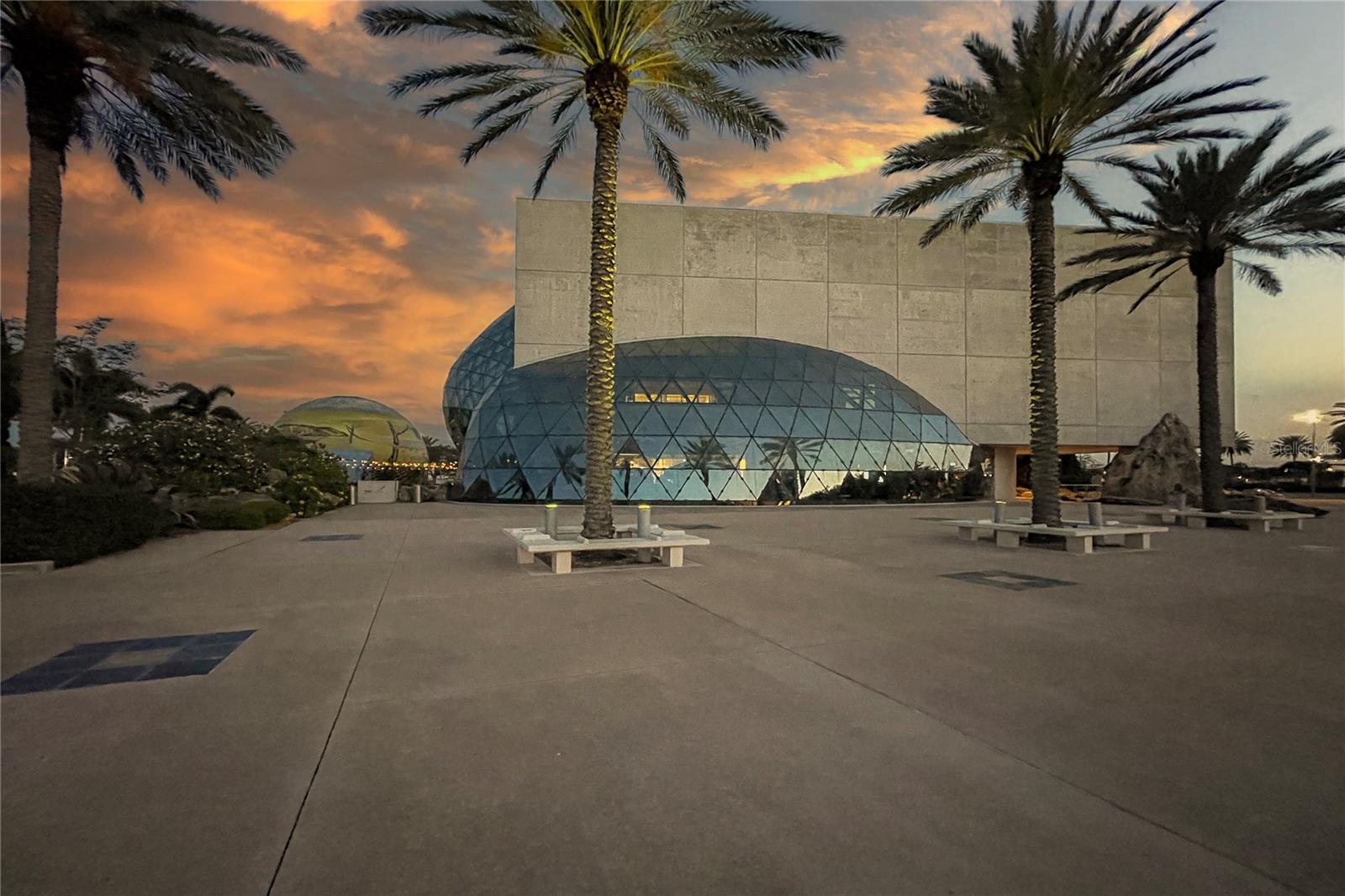 Image 66 of 80 For 130 4th Avenue N 610