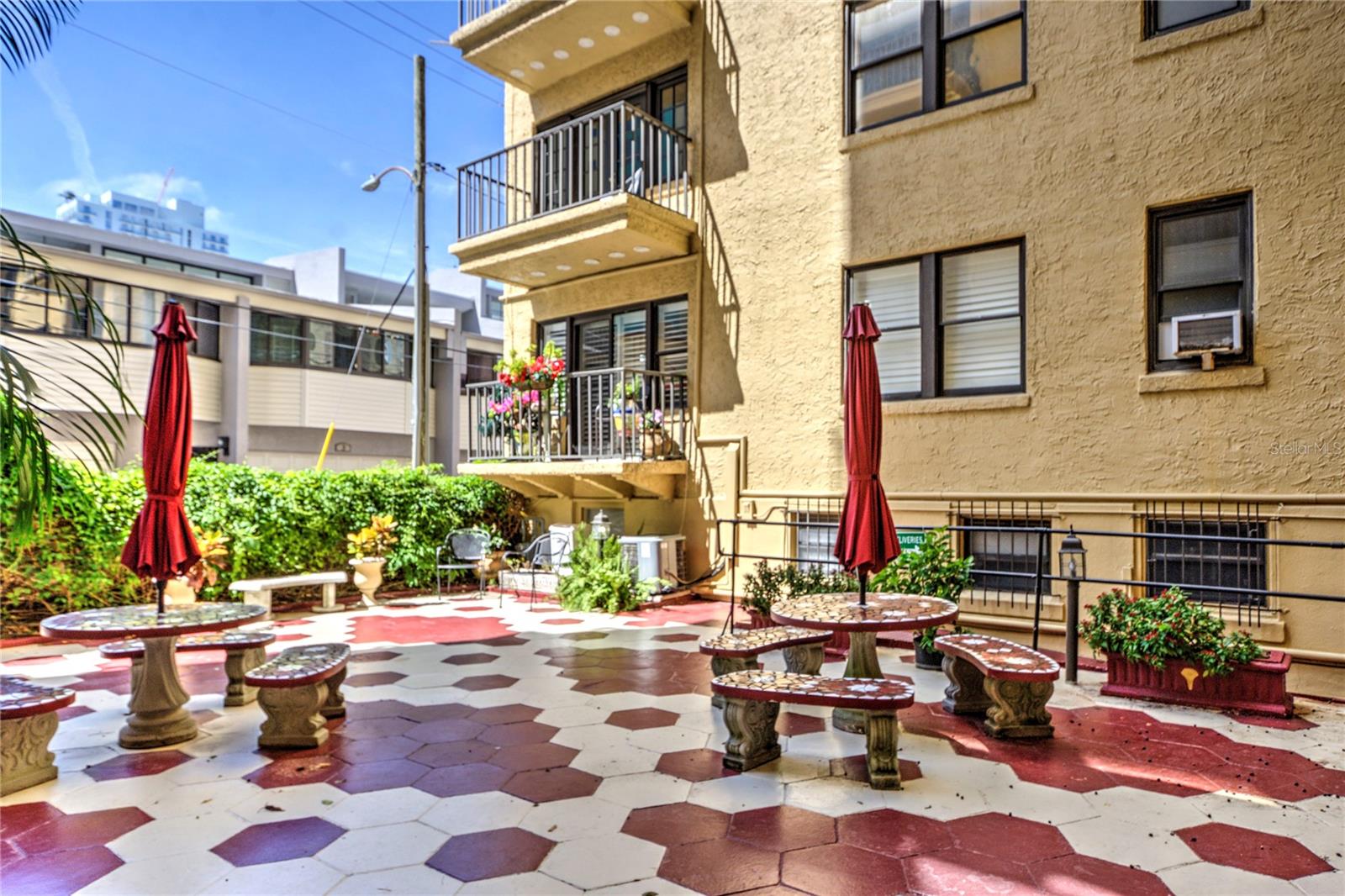 Image 68 of 80 For 130 4th Avenue N 610