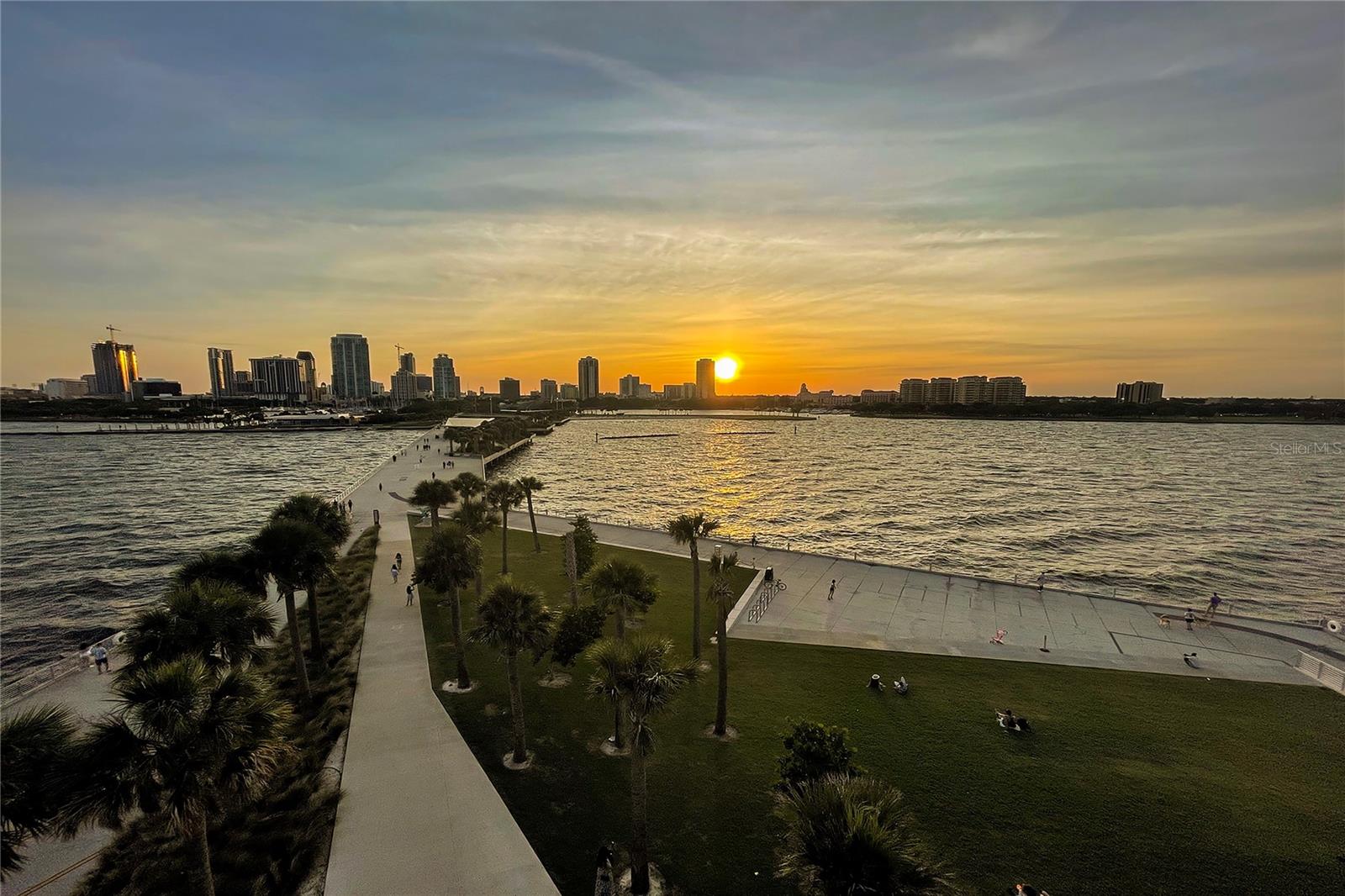 Image 72 of 80 For 130 4th Avenue N 610