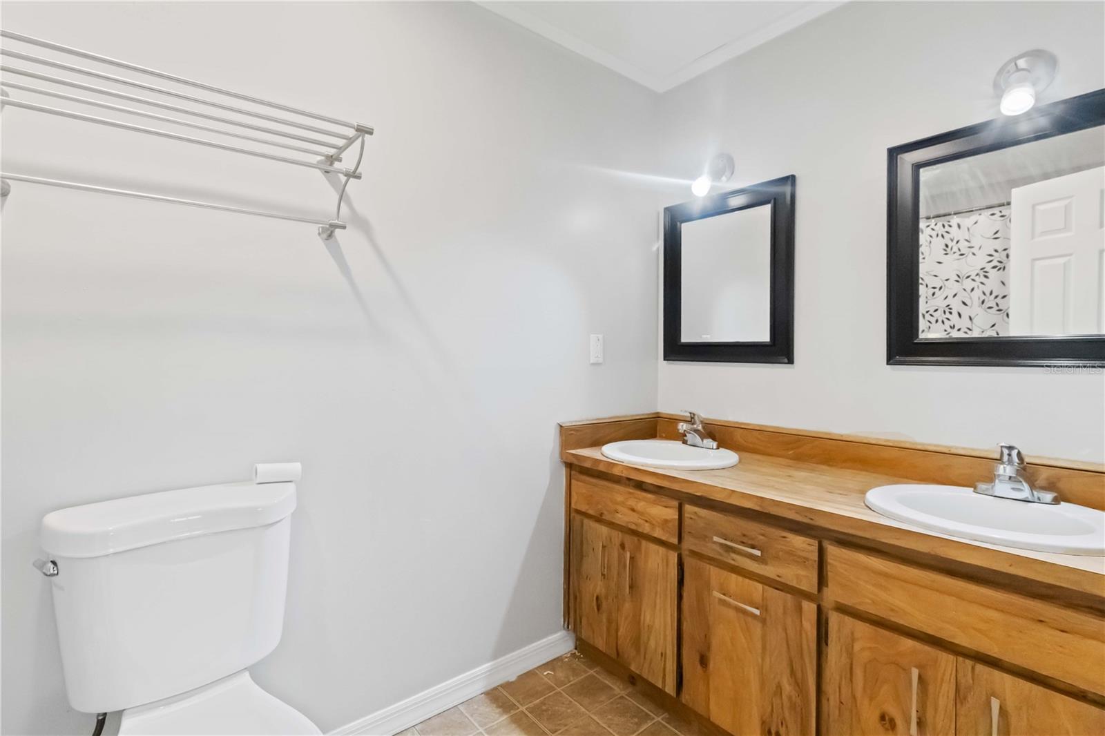 Image 43 of 50 For 4126 Temple Heights Road