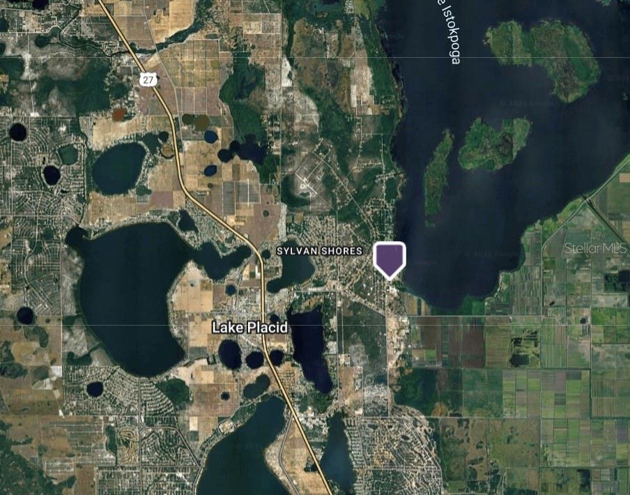 Image 4 of 5 For 8 Stone Way 