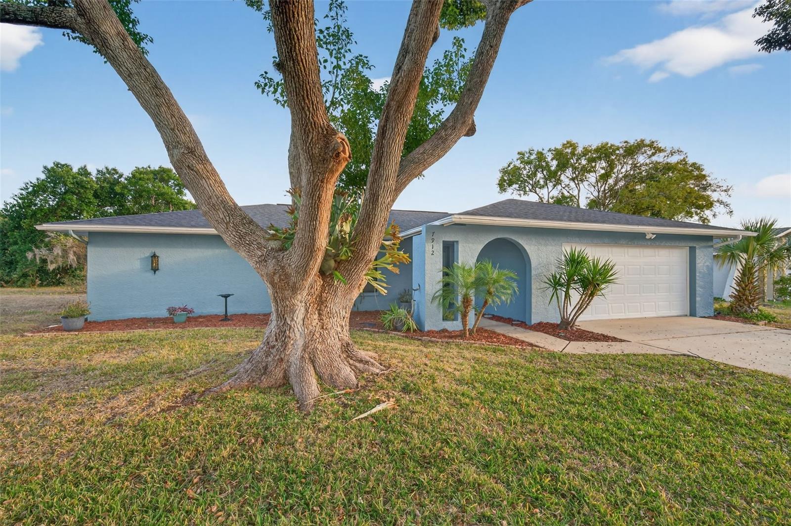 Image 3 of 55 For 7912 Rusty Hook Court