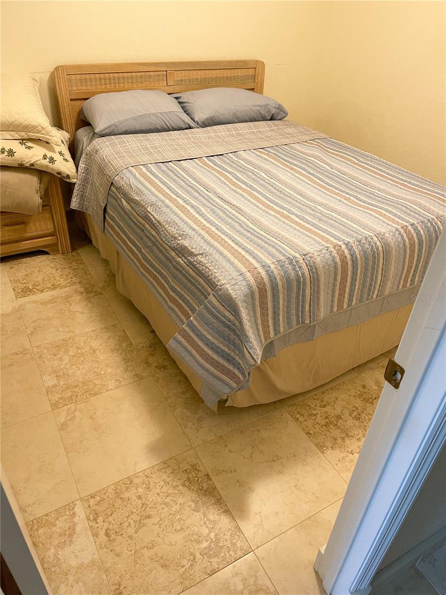 Image 15 of 40 For 2506 Rocky Point Drive 341