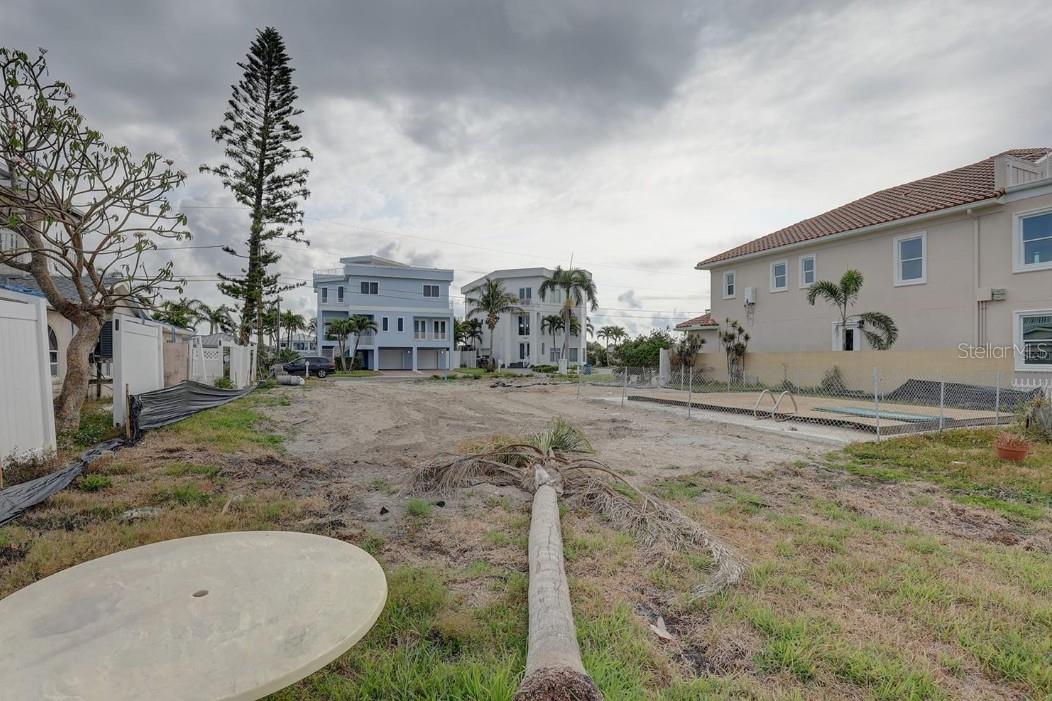 Image 8 of 10 For 11100 5th Street E