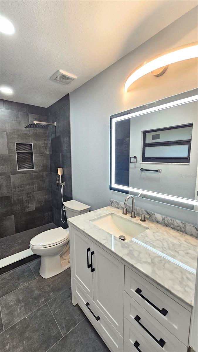 Image 13 of 30 For 803 Morse Street